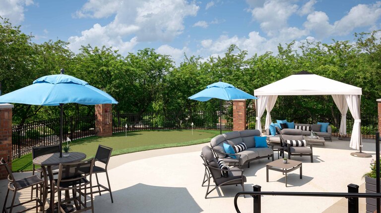 Poolside Cabana Area and Putting Green